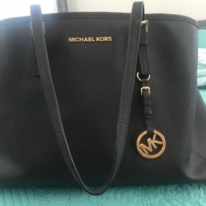 EUC Micheal Kors jet set tote 👜 make an offer 💵